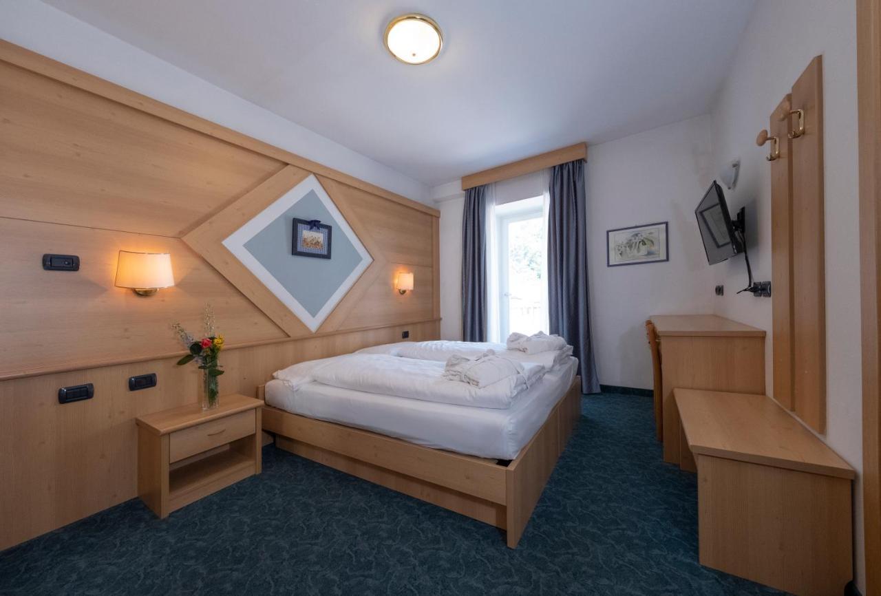 Hotel Italia Castello-Molina di Fiemme Ngoại thất bức ảnh