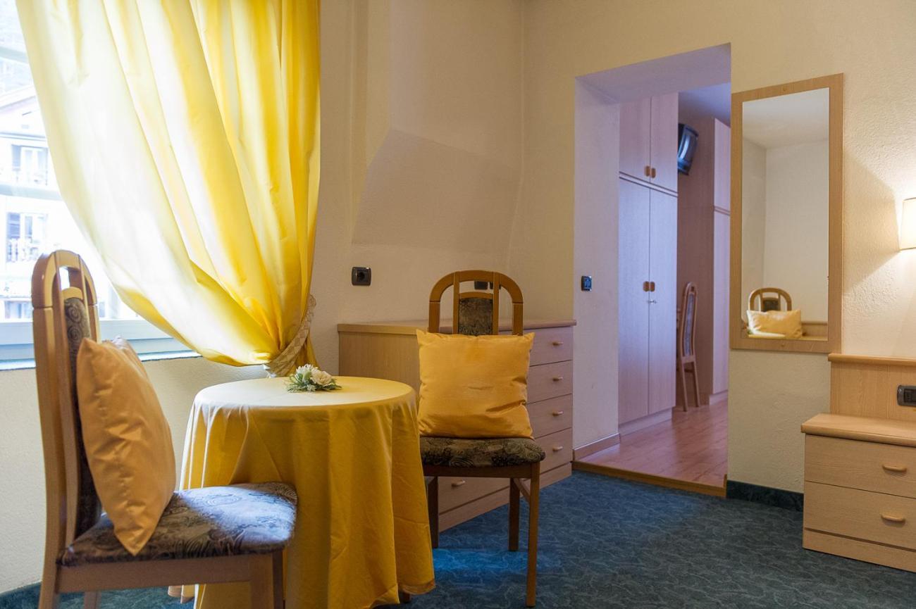 Hotel Italia Castello-Molina di Fiemme Ngoại thất bức ảnh